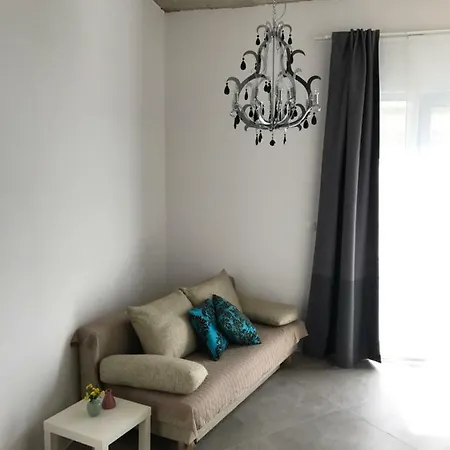 Street Flat דירה *