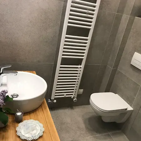 Street Flat Apartment *