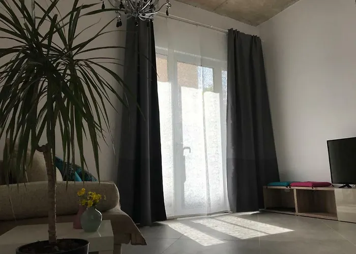 Apartman Street Flat *