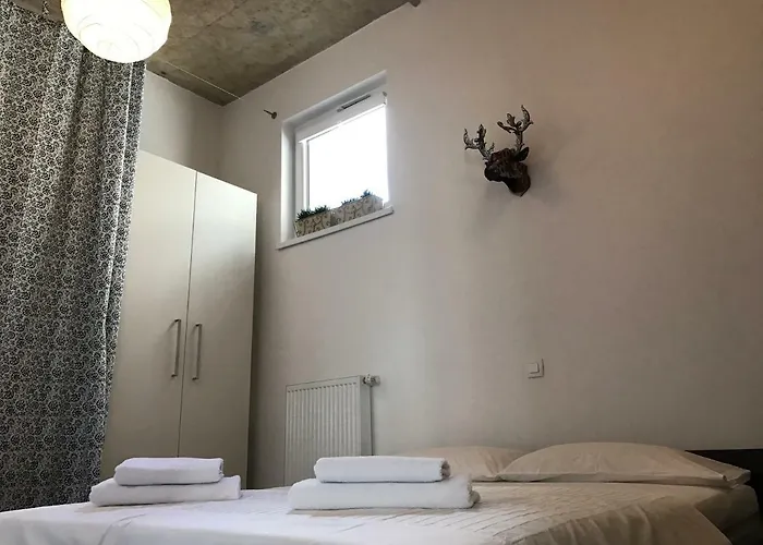 Street Flat Apartman