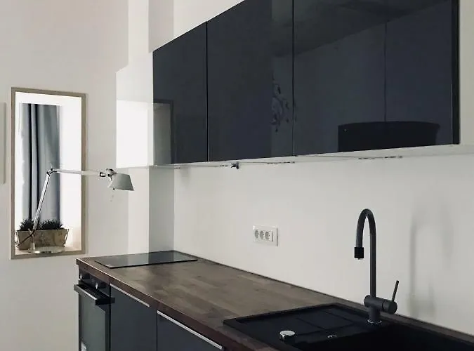 Street Flat ليوبليانا